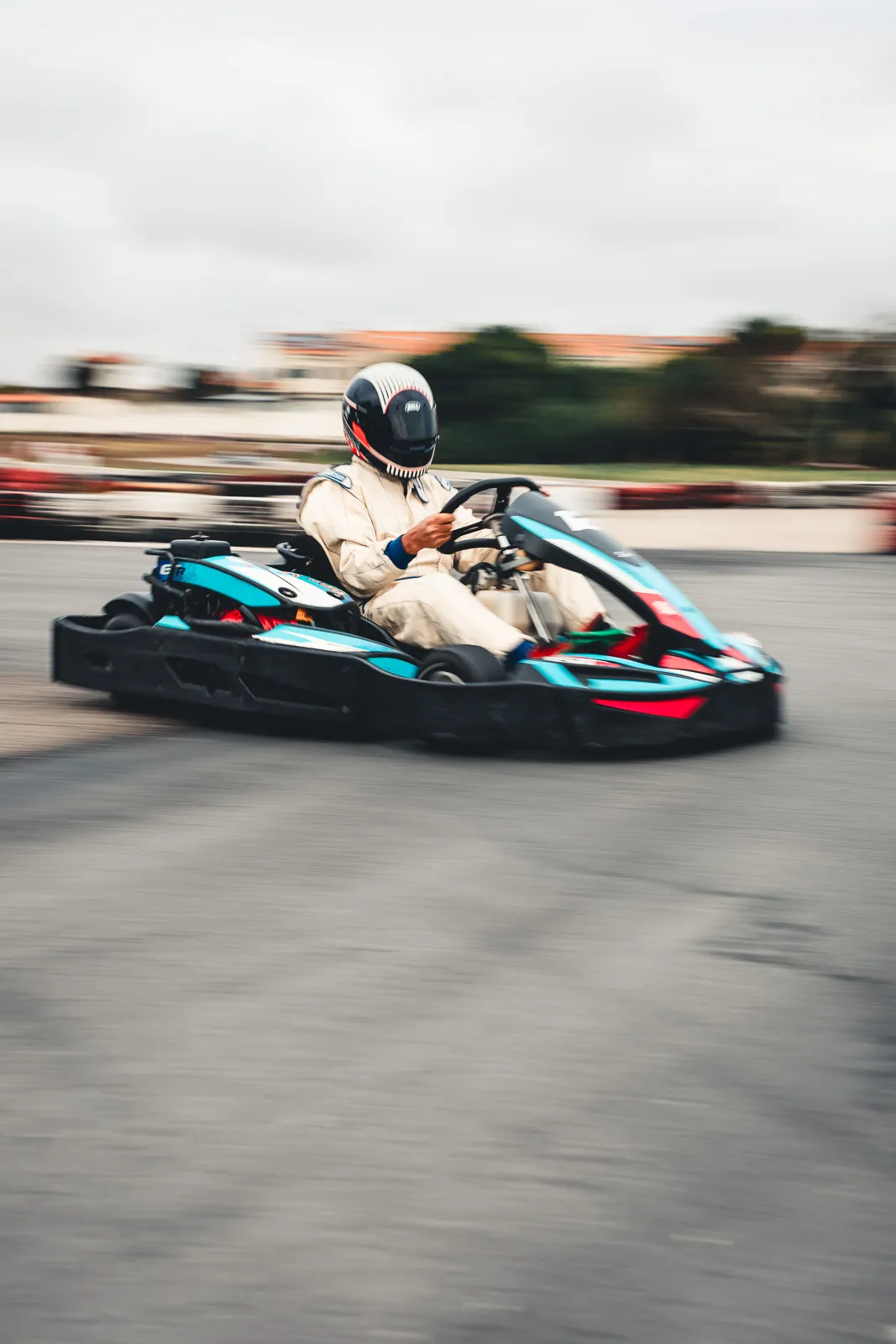 Domingos driving through a corner