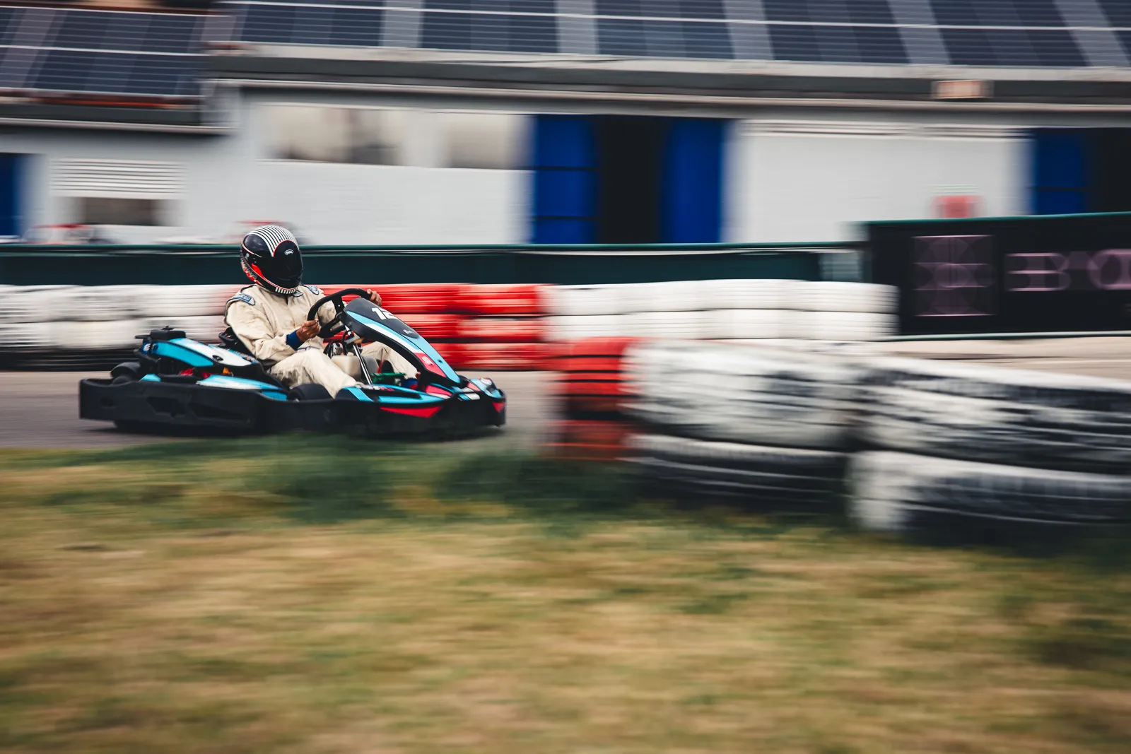 Domingos on track, past the tyre wall