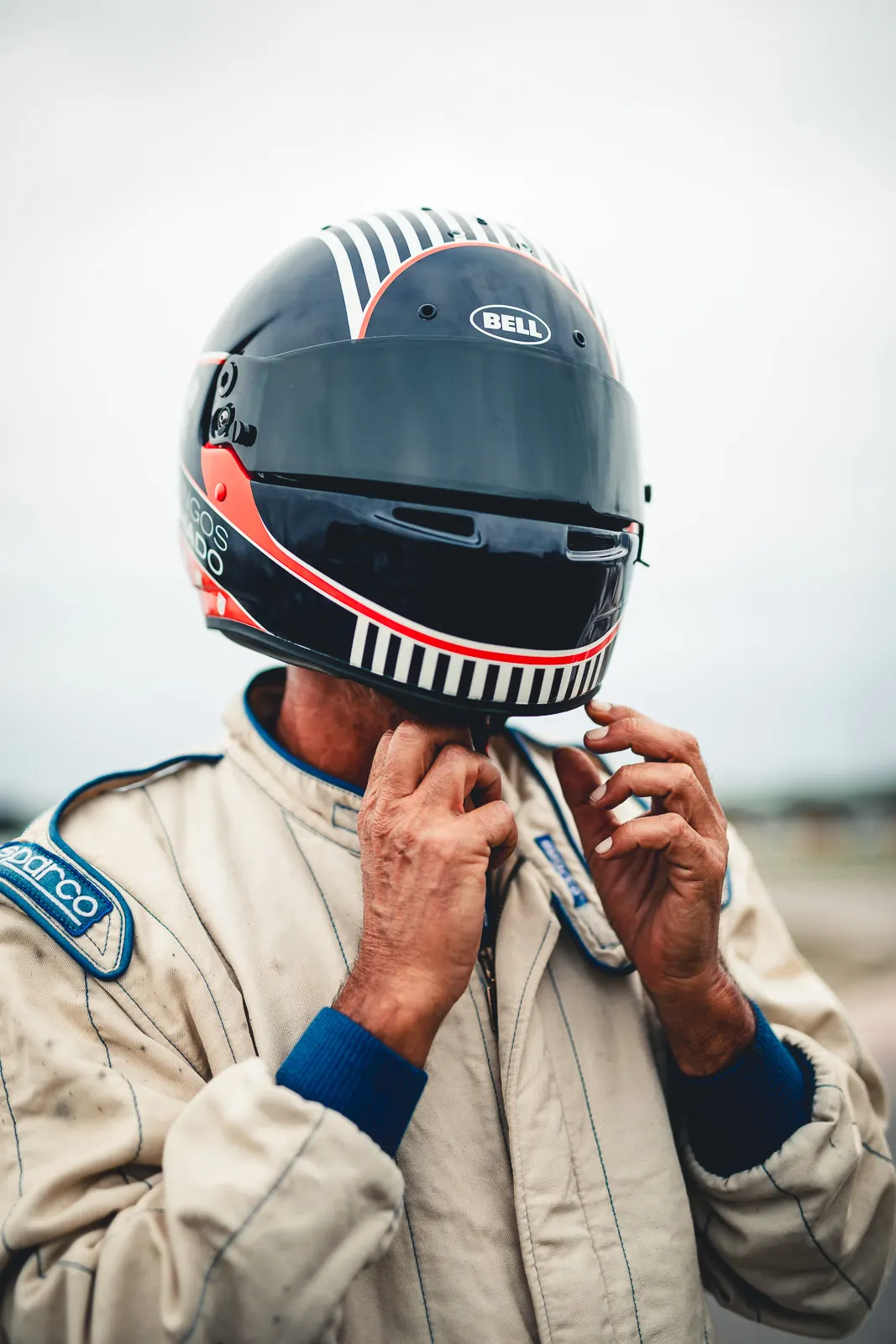 Domingos fastening his helmet strap